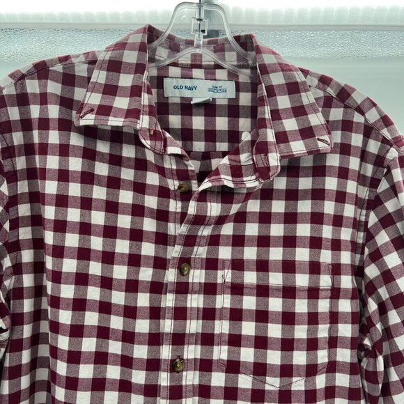 Old Navy Men's Maroon/White Check Button Up Shirt Slim Fit Size Medium - Picture 2 of 9